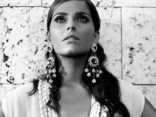 Обои Nelly Furtado 320x240