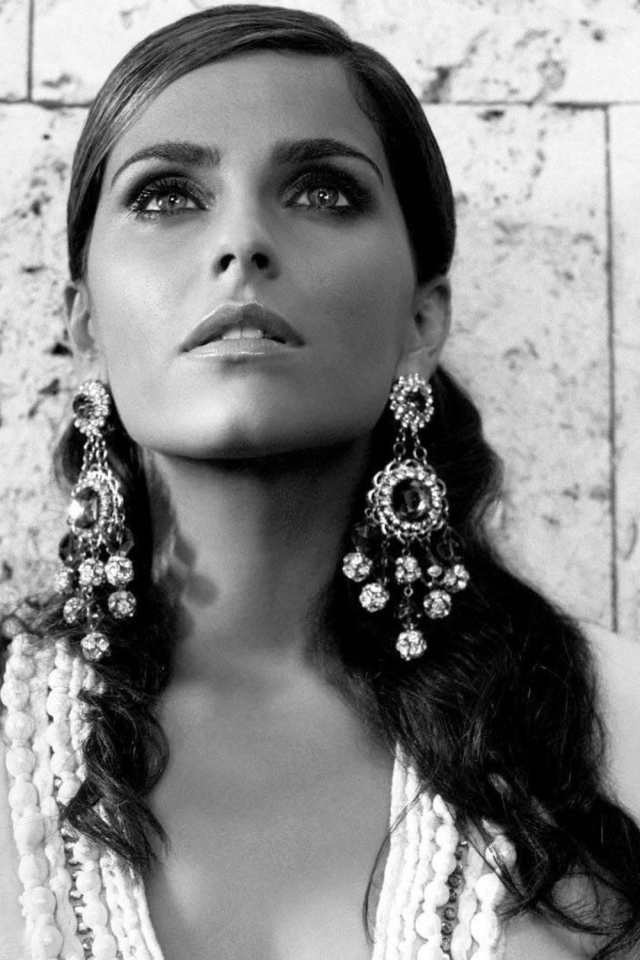 Sfondi Nelly Furtado 640x960