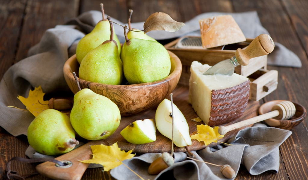 Das Pears And Cheese Wallpaper 1024x600