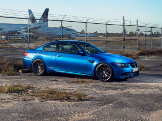 BMW M3 wallpaper 320x240