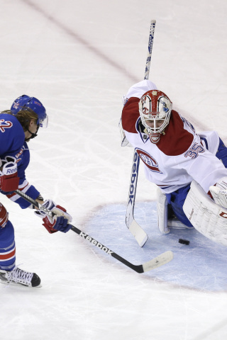 Das Montreal Canadiens Goalkeeper Wallpaper 320x480