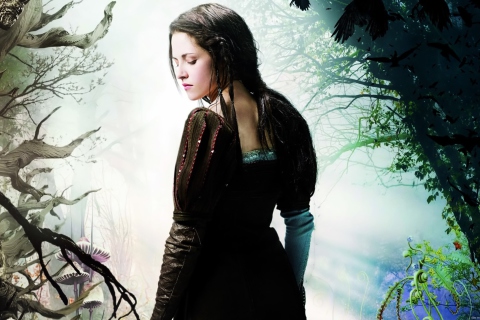 Kristen Stewart In Snow White And The Huntsman wallpaper 480x320