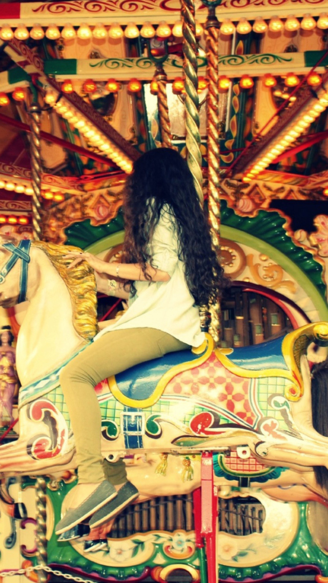 Das Carousel Wallpaper 640x1136