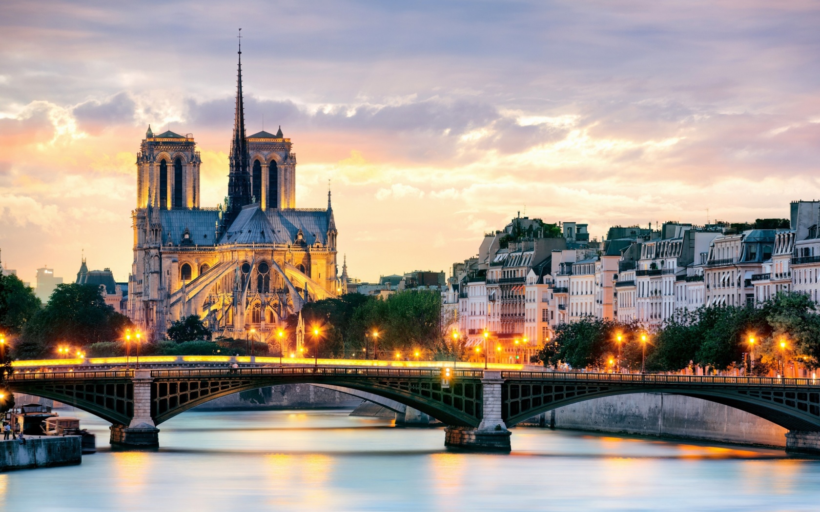 Fondo de pantalla Notre Dame de Paris Catholic Cathedral 1680x1050