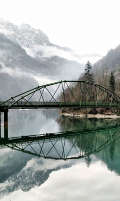 Das Bridge Over Mountain River Wallpaper 240x400