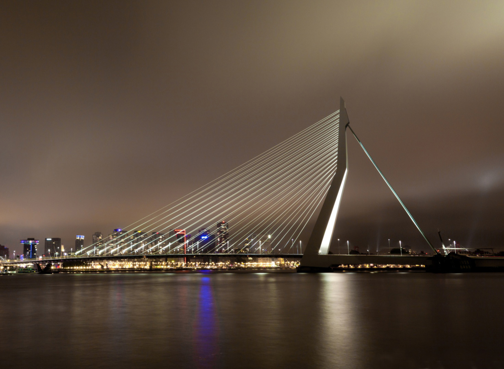 Обои Erasmus Bridge Rotterdam 1920x1408