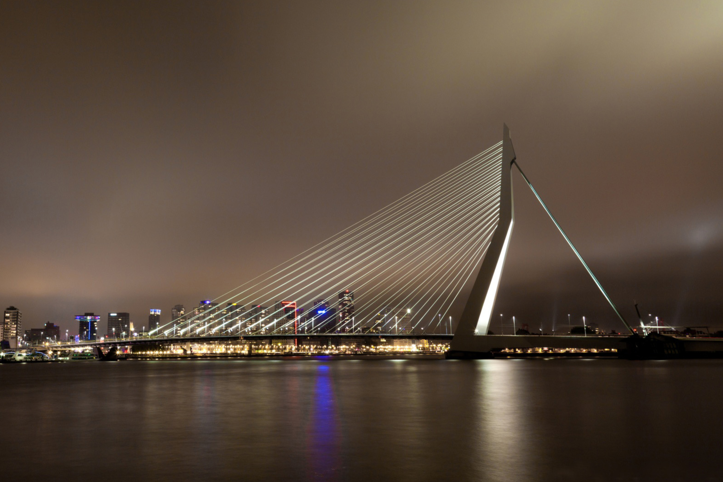 Das Erasmus Bridge Rotterdam Wallpaper 2880x1920