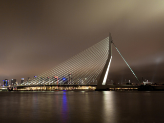 Das Erasmus Bridge Rotterdam Wallpaper 320x240