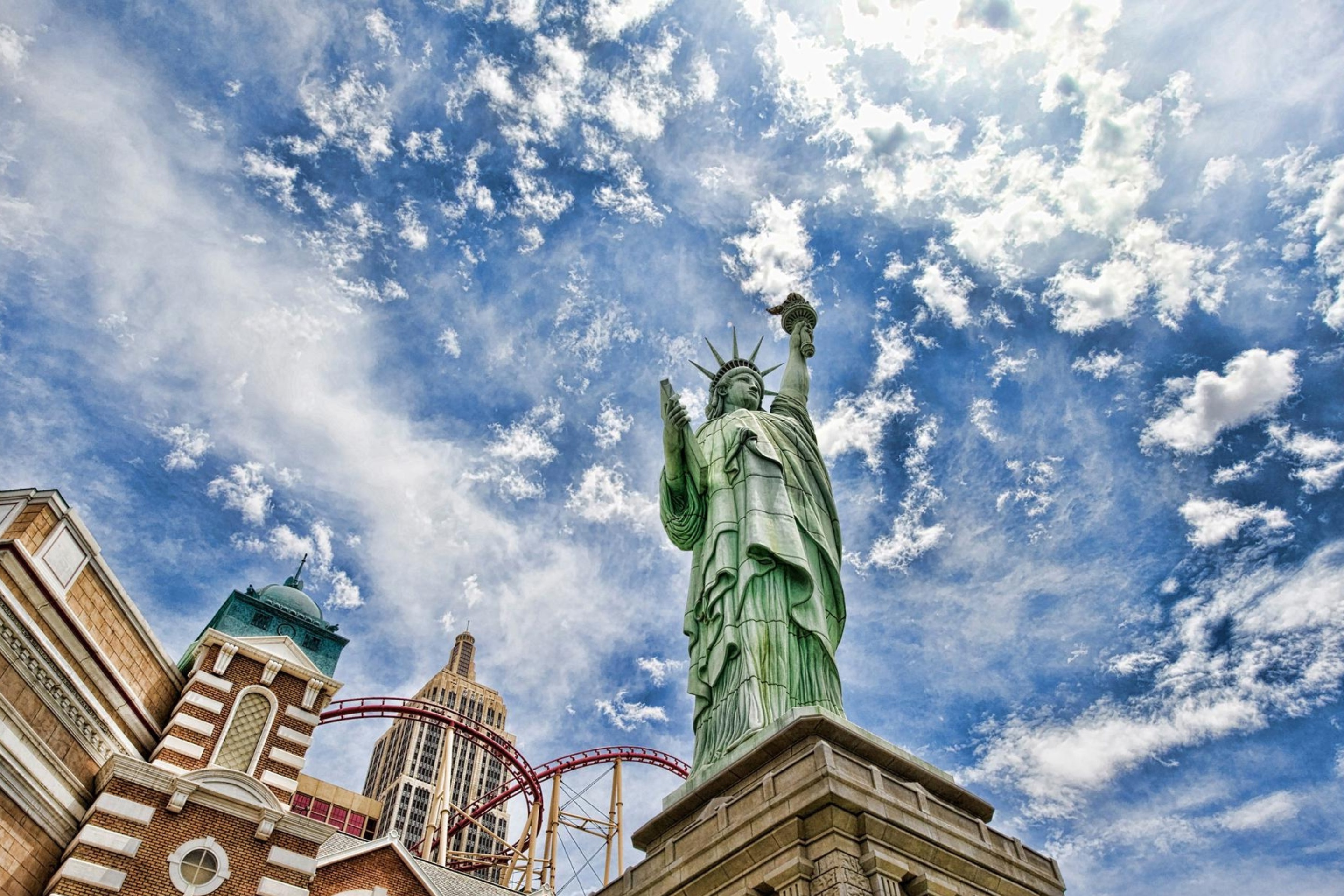 Fondo de pantalla Statue of Liberty in Vegas 2880x1920