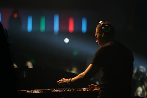 DJ Tiesto screenshot #1 480x320