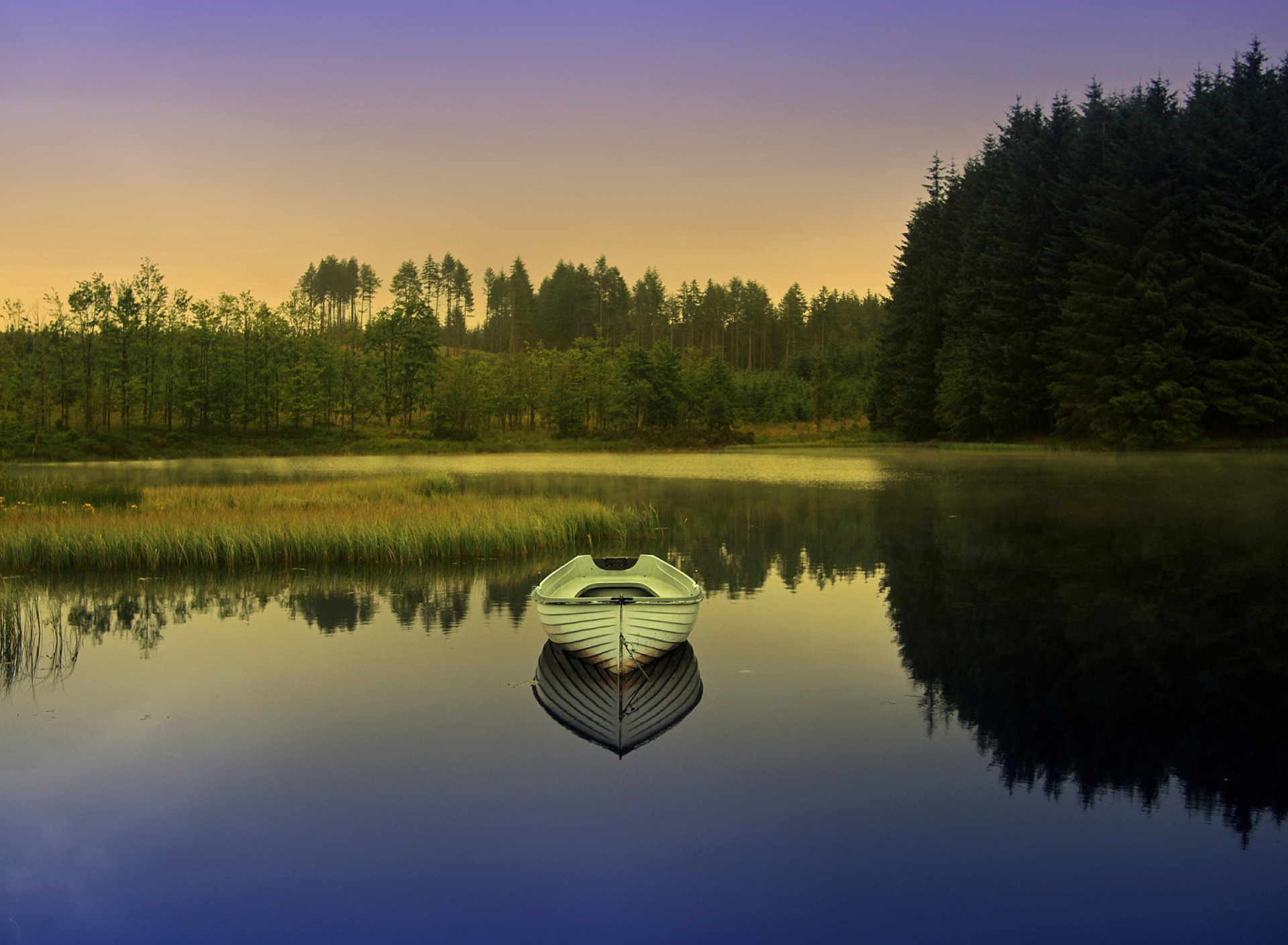 Fondo de pantalla White Boat 1920x1408