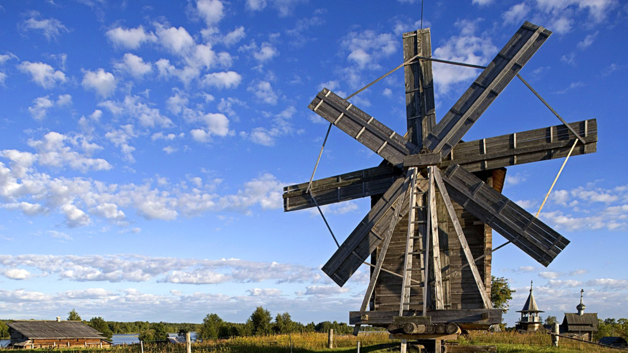 Fondo de pantalla Kizhi Island with wooden Windmill 1280x720