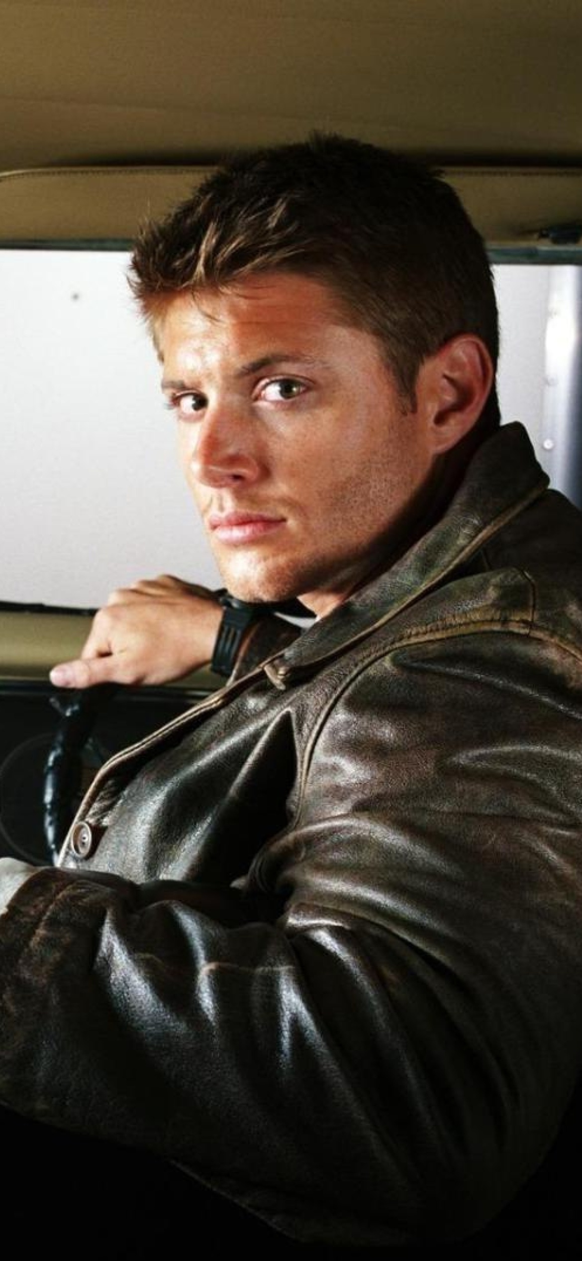 Supernatural, Dean Winchester, Jensen Ackles wallpaper 1170x2532