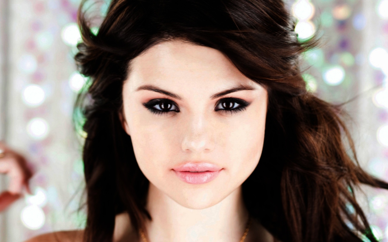 Das Selena Gomez Portrait Wallpaper 1280x800