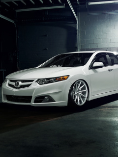 Sfondi Honda Accord Wagon Tuning 240x320