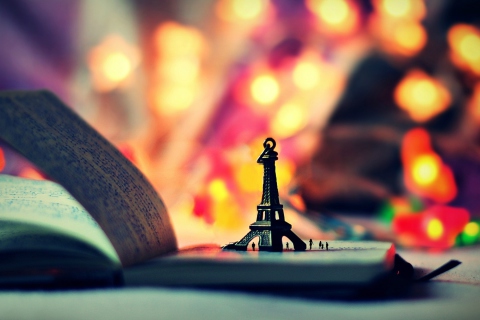 Mini Eiffel Purple Golden Bokeh screenshot #1 480x320