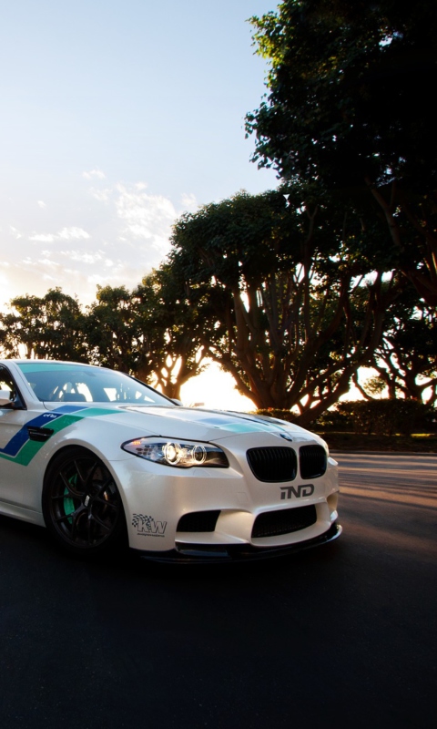 Das Bmw M5 Wallpaper 480x800