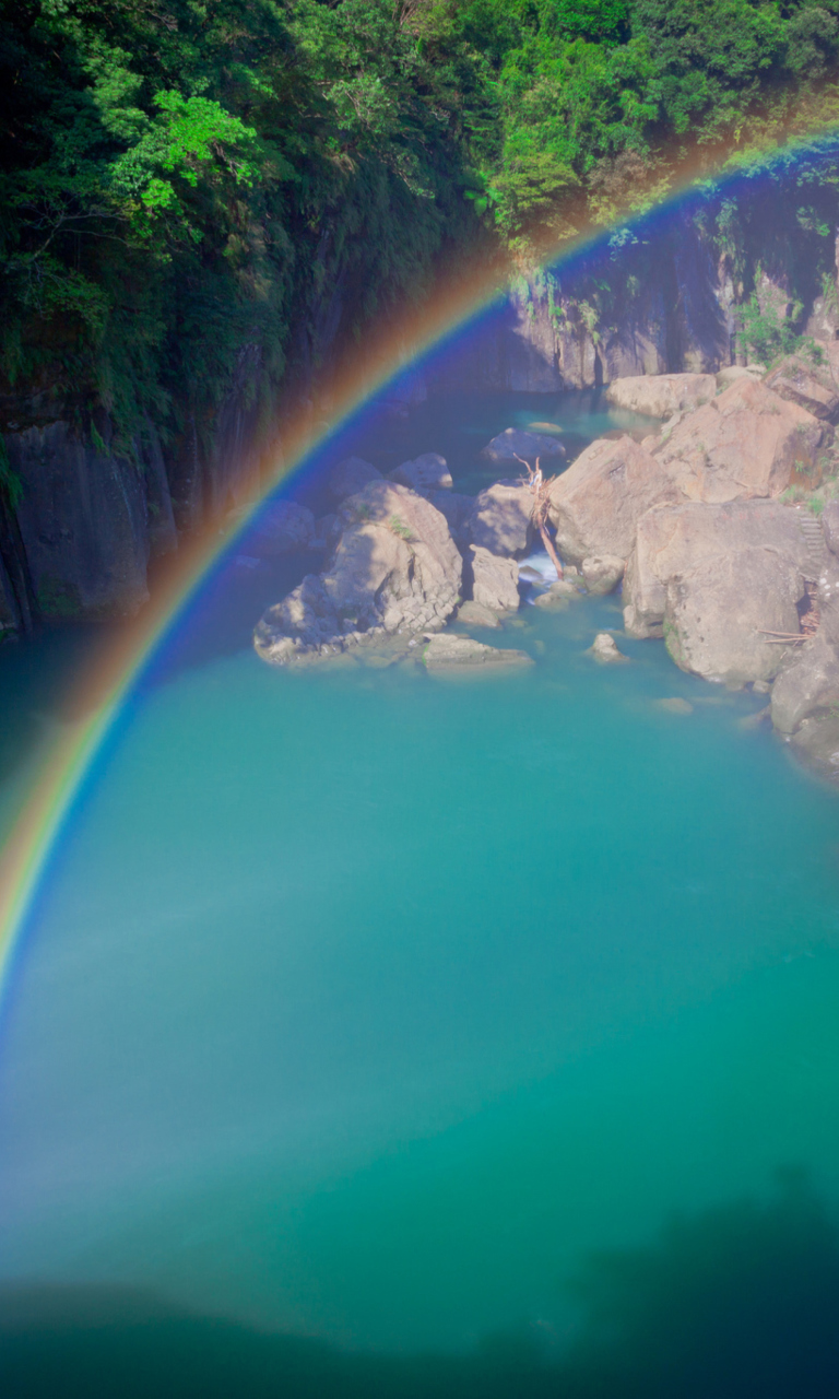 Das Rainbow Over Lagoon Wallpaper 768x1280