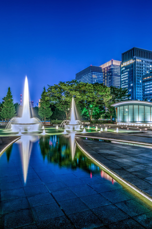 Обои Wadakura Fountain Park in Tokyo 640x960