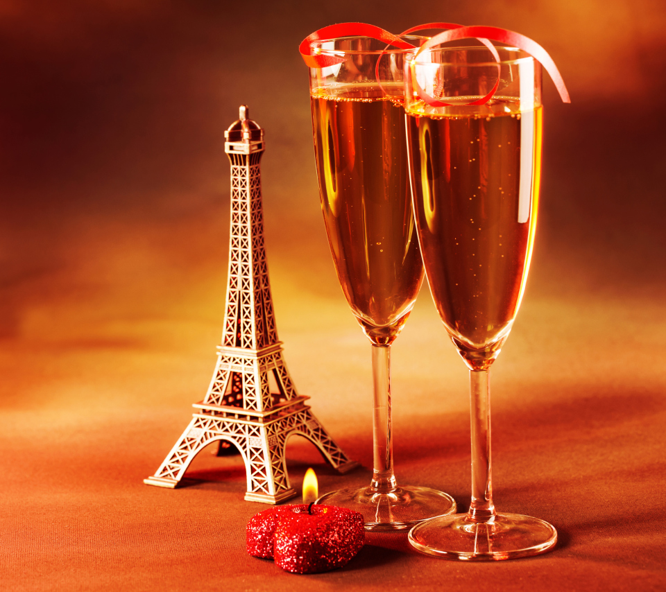 Paris Mini Eiffel Tower And Champagne wallpaper 960x854