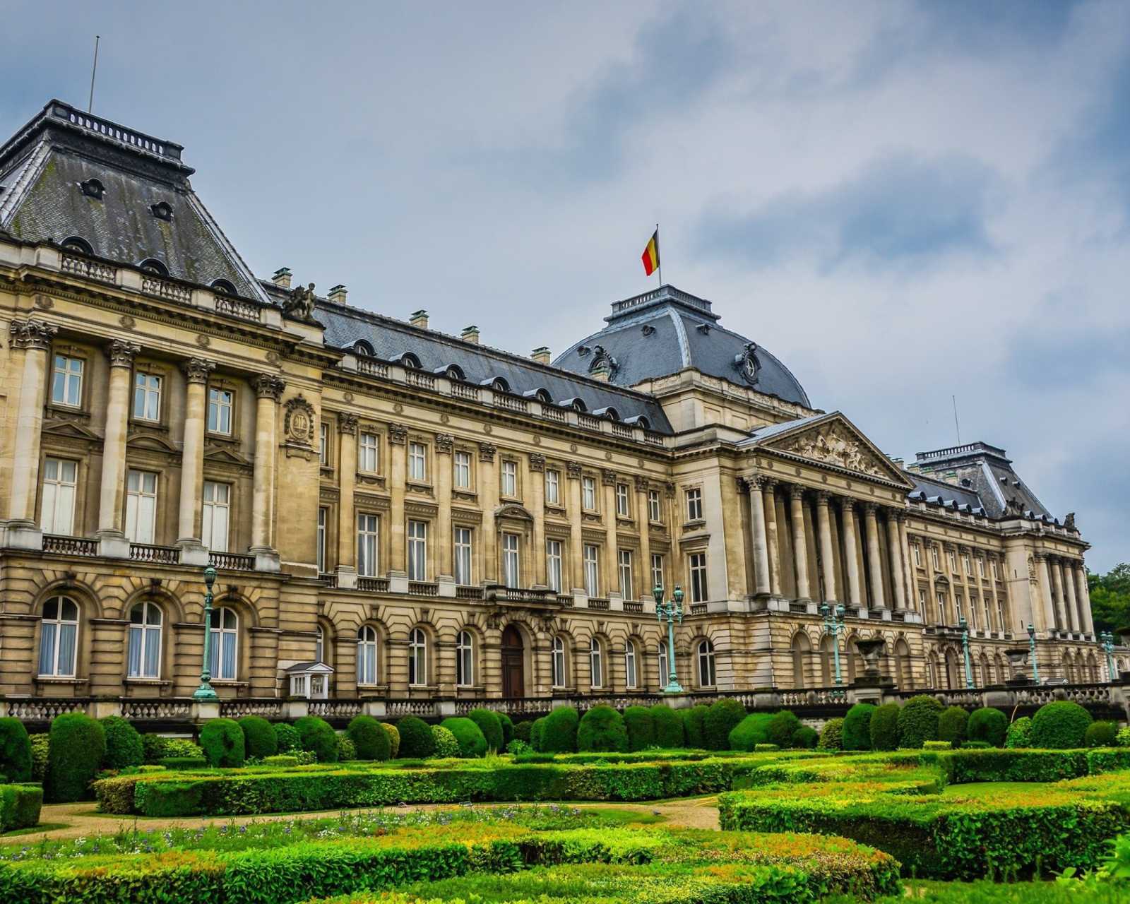 Обои Royal Palace of Brussels 1600x1280