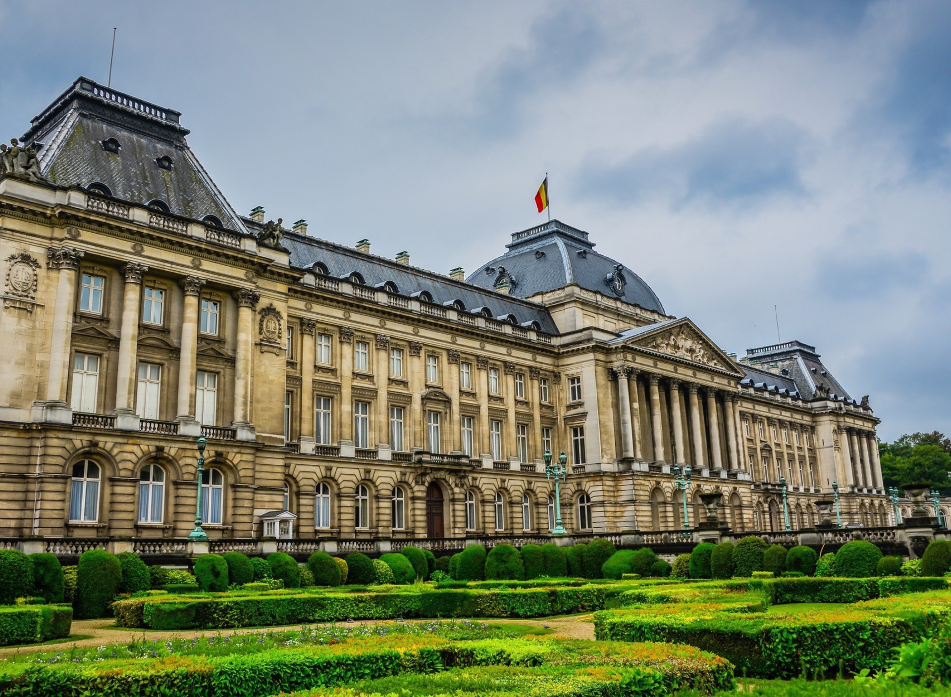 Обои Royal Palace of Brussels 1920x1408