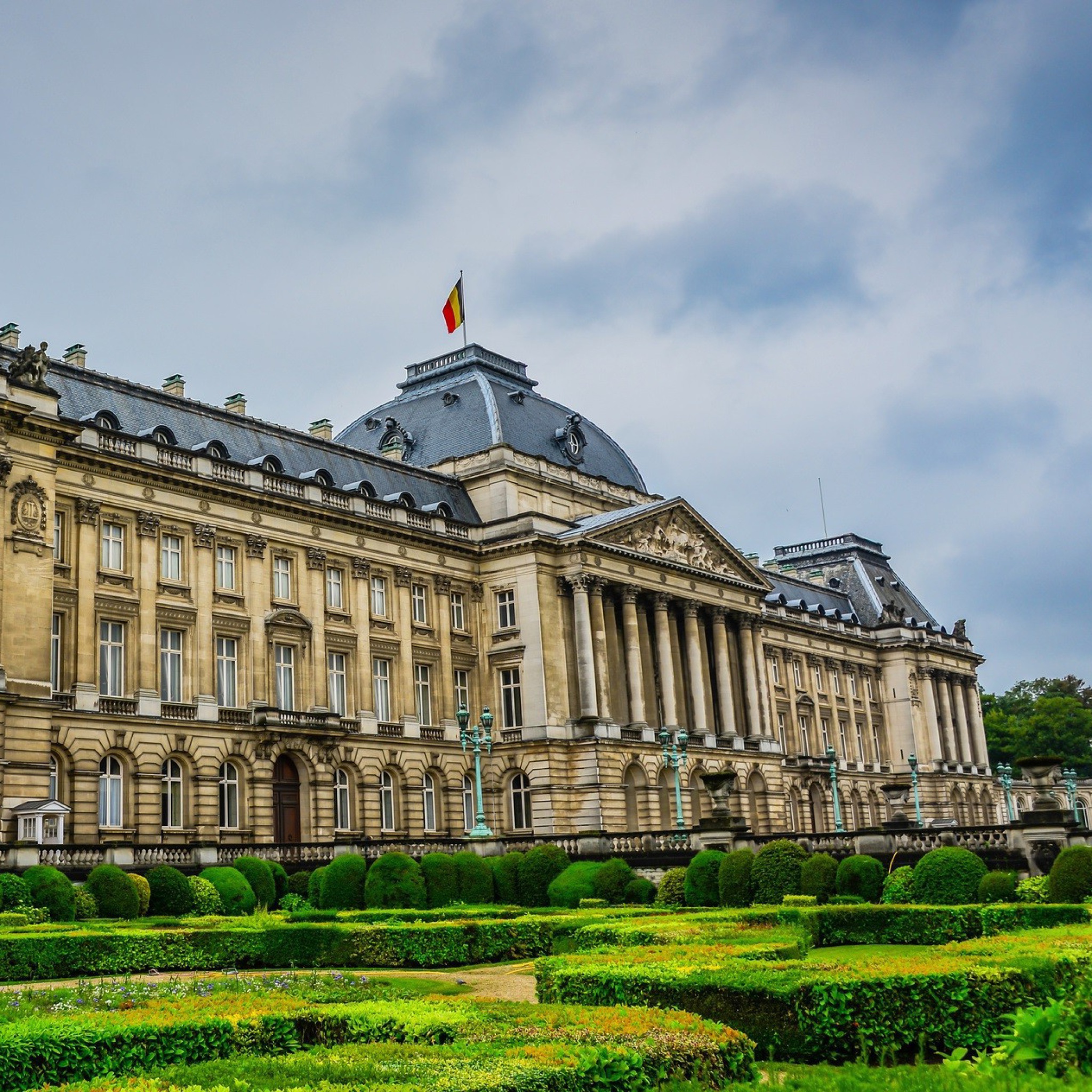 Fondo de pantalla Royal Palace of Brussels 2048x2048