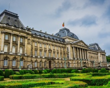 Royal Palace of Brussels wallpaper 220x176