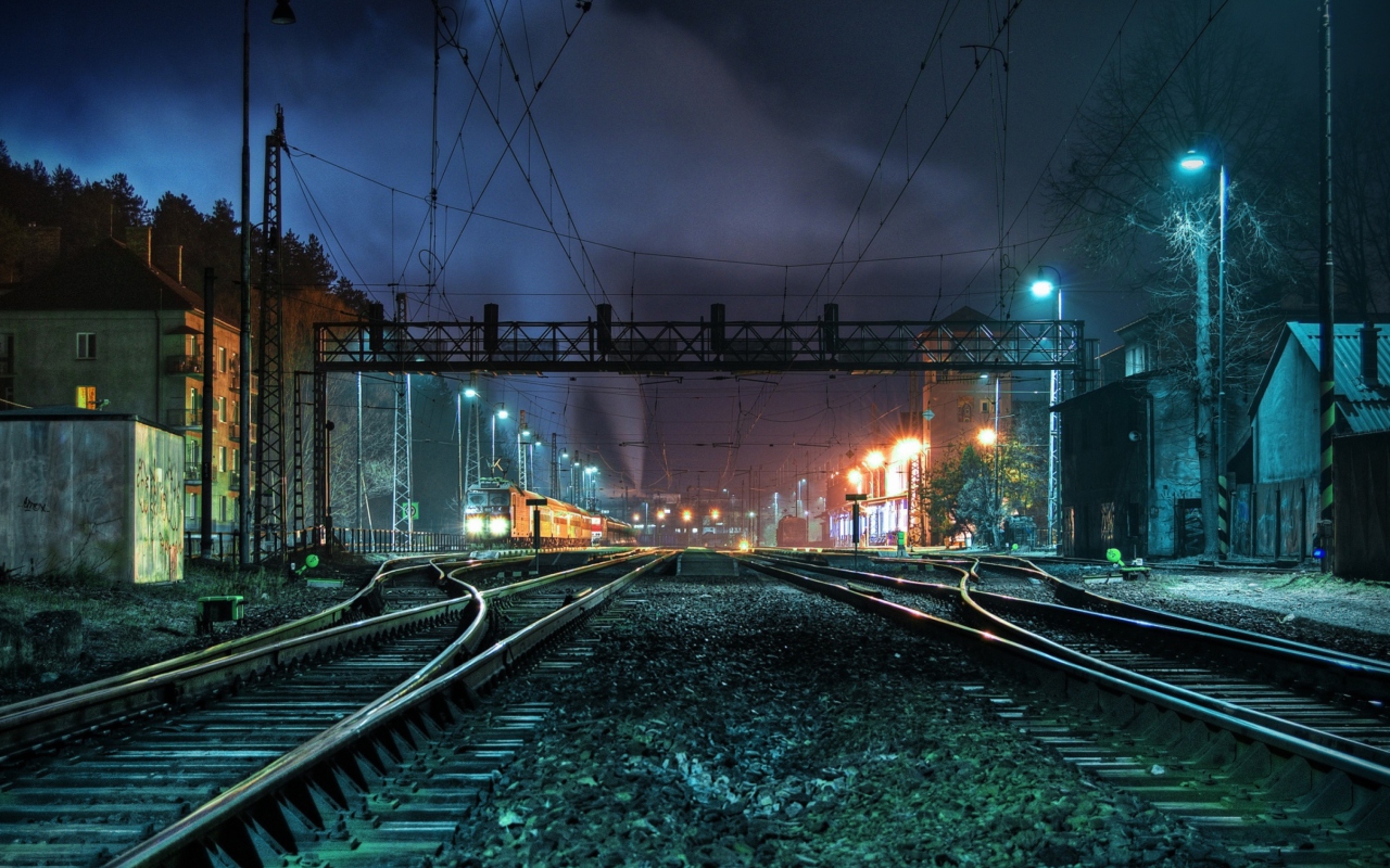Das Railway Station At Night Wallpaper 1280x800