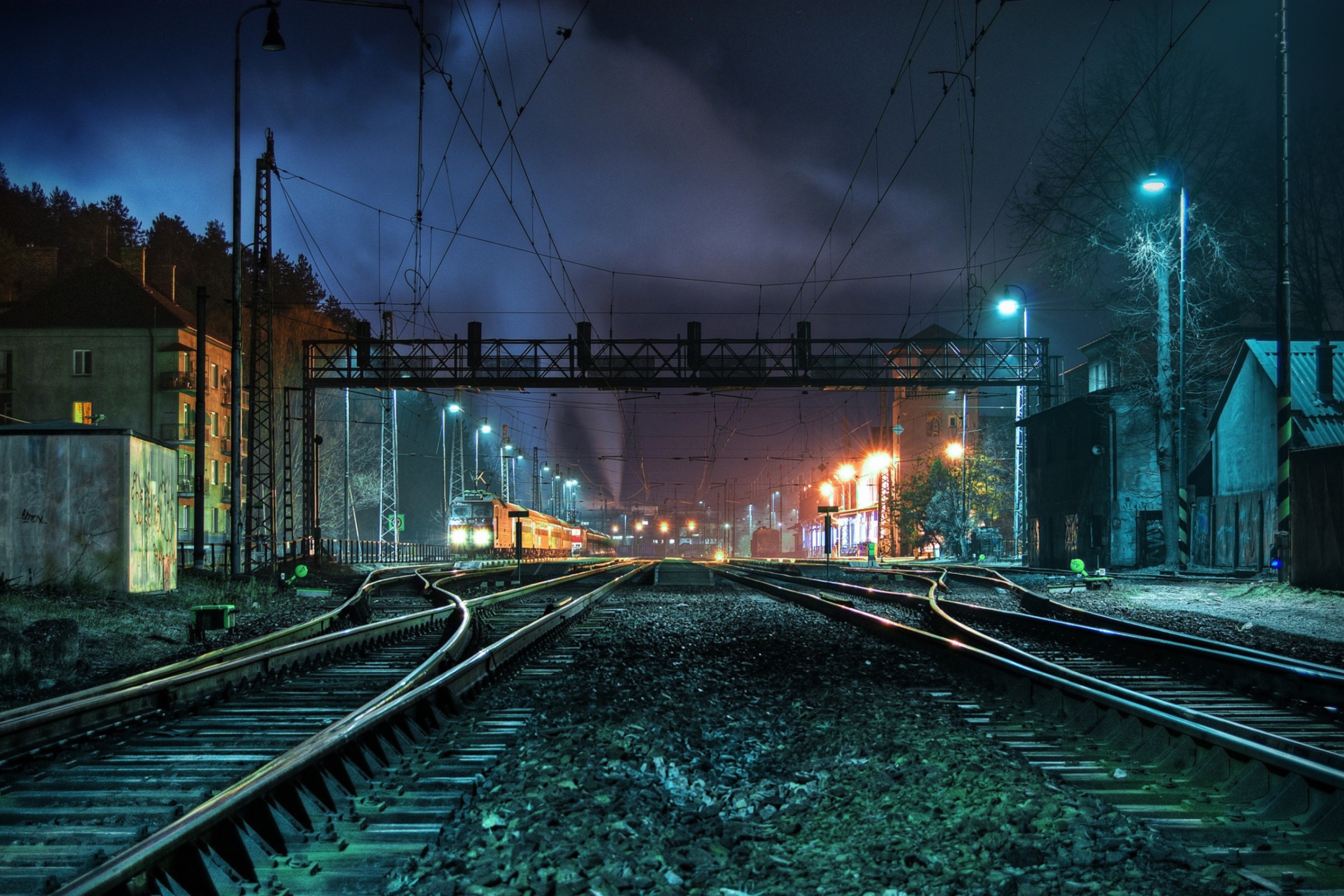 Обои Railway Station At Night 2880x1920