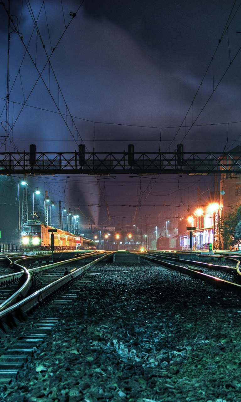 Das Railway Station At Night Wallpaper 768x1280