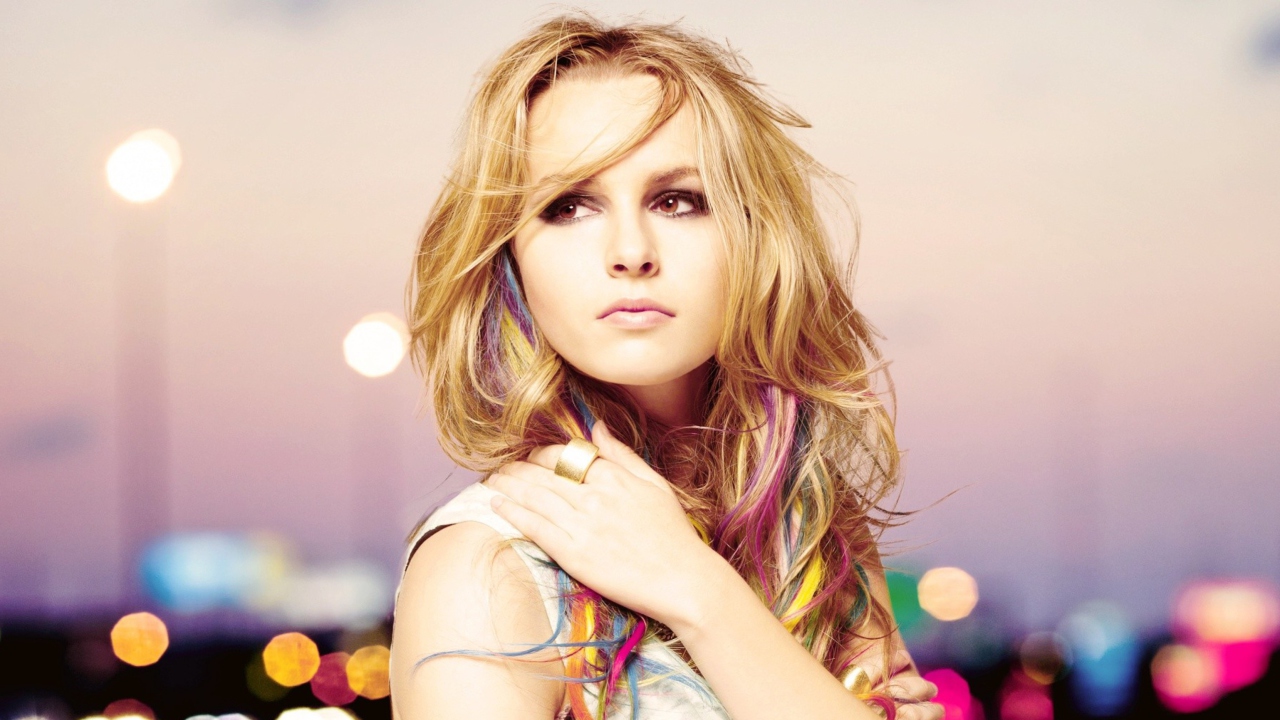 Bridgit Mendler wallpaper 1280x720