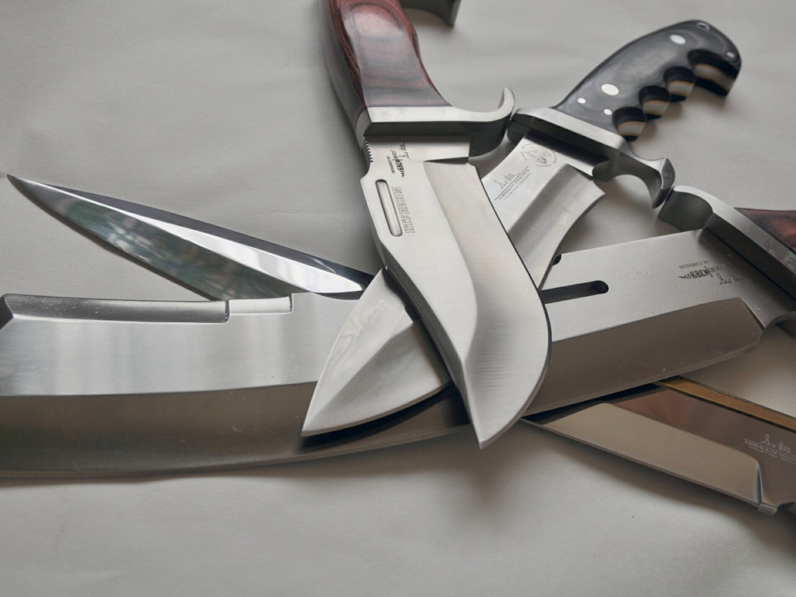 Knives wallpaper 1152x864