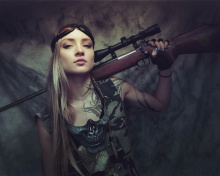 Fondo de pantalla Soldier girl with a sniper rifle 220x176