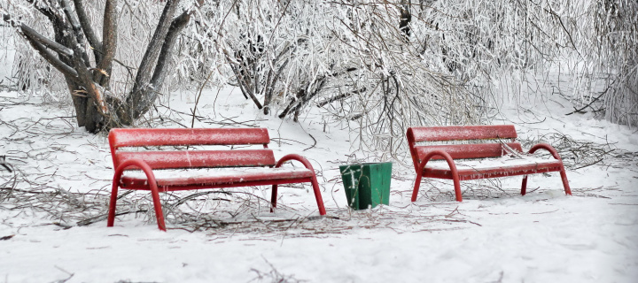 Обои Benches in Snow 720x320