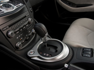 Fondo de pantalla Nissan 370Z Interior 320x240