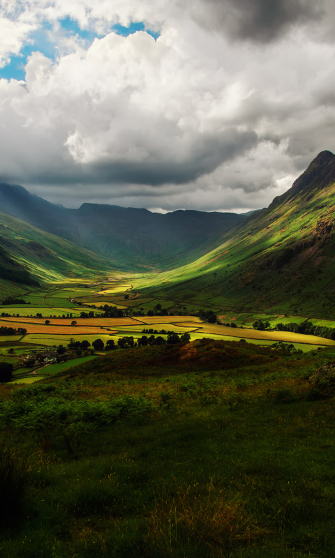 Green Hills Of England wallpaper 480x800