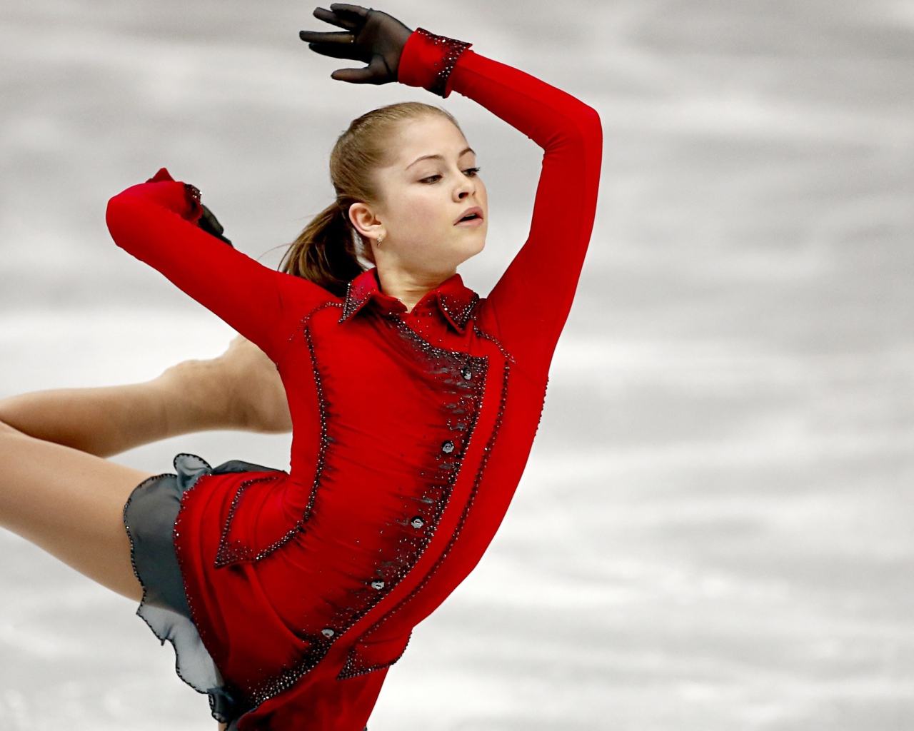 Yulia Lipnitskaya Champion In Sochi 2014 Winter Olympics wallpaper 1280x1024