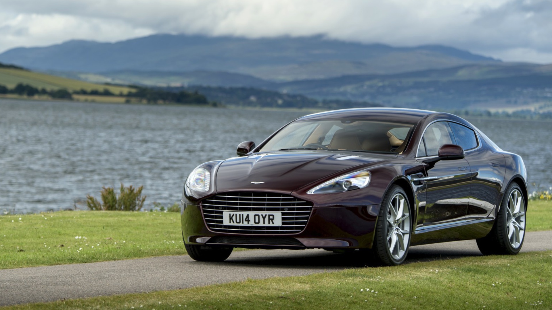 Fondo de pantalla Aston Martin Rapide S on Coast 1920x1080