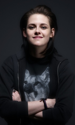 Sfondi Kristen Stewart Smile 240x400