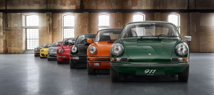 Sfondi Porsche 911 Vintage Cars in Museum 720x320