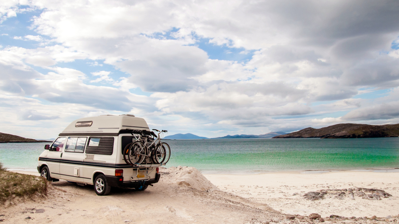 Caravan Holiday wallpaper 1366x768