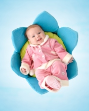 Das Cute Newborn Baby Wallpaper 176x220