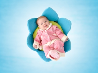 Das Cute Newborn Baby Wallpaper 320x240