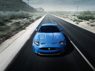 Das Blue Jaguar XKR Wallpaper 320x240