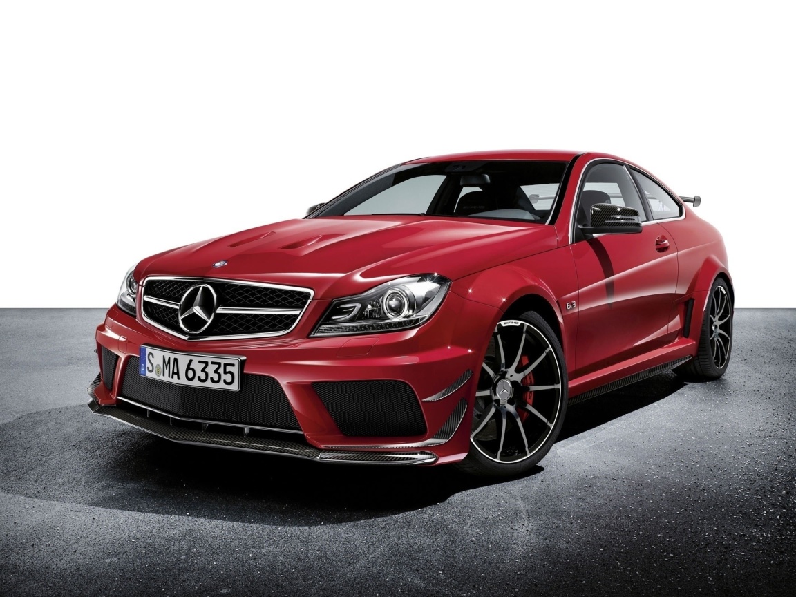 Mercedes C63 AMG Coupe wallpaper 1152x864