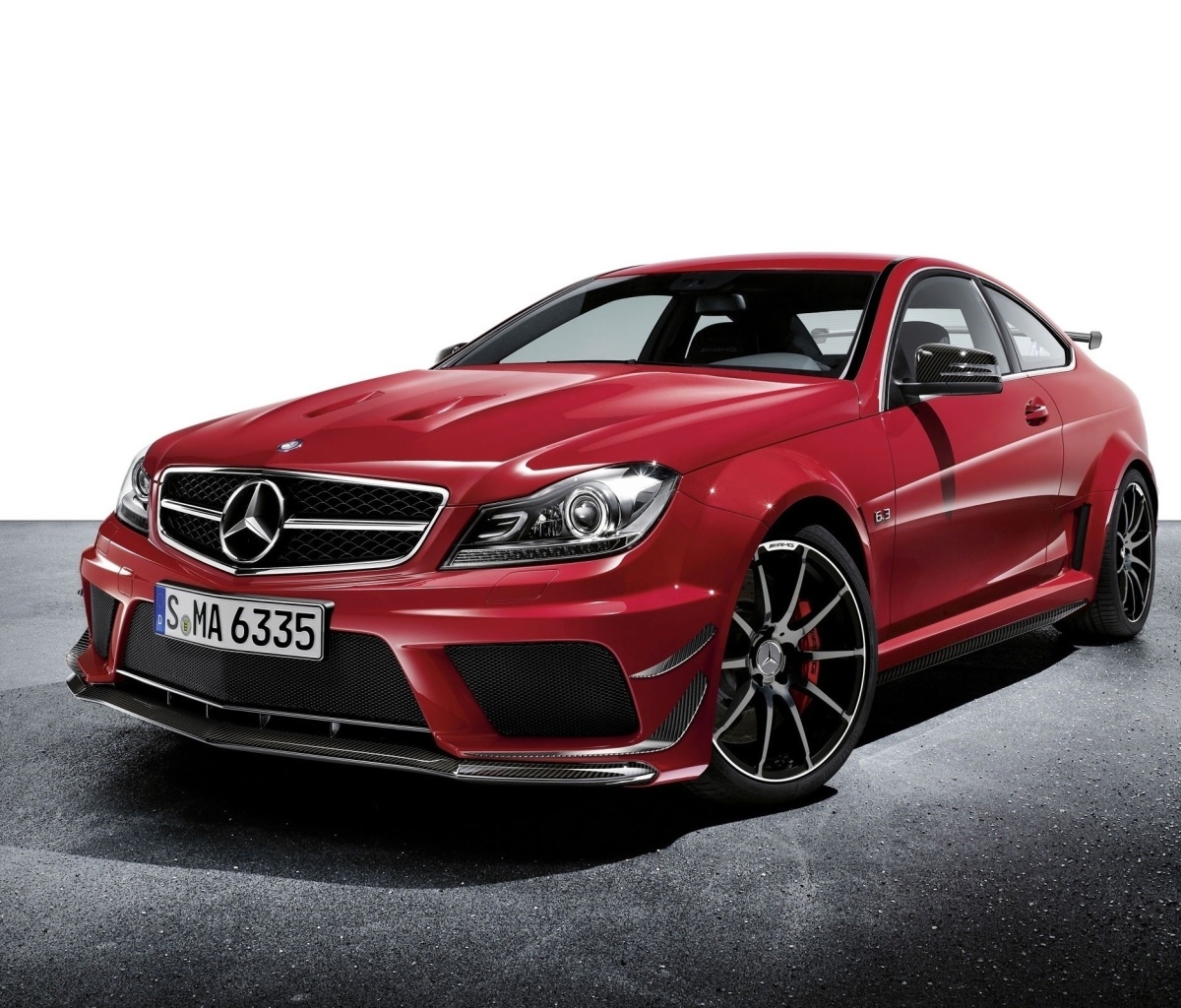 Mercedes C63 AMG Coupe screenshot #1 1200x1024