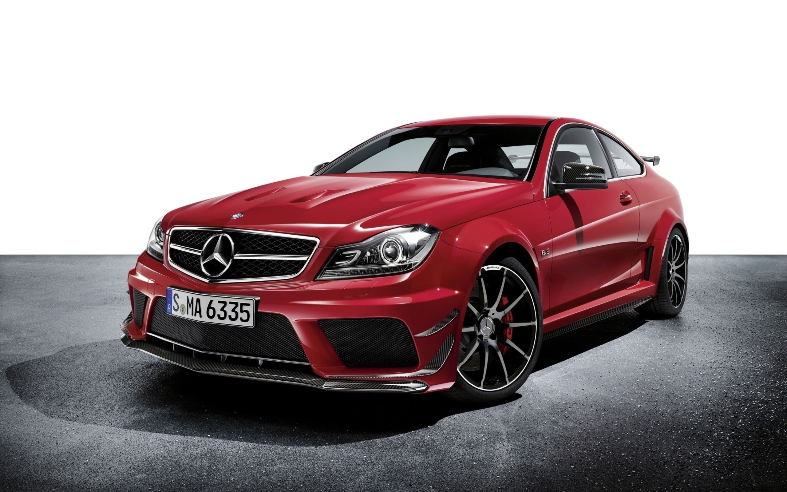 Mercedes C63 AMG Coupe screenshot #1 2560x1600