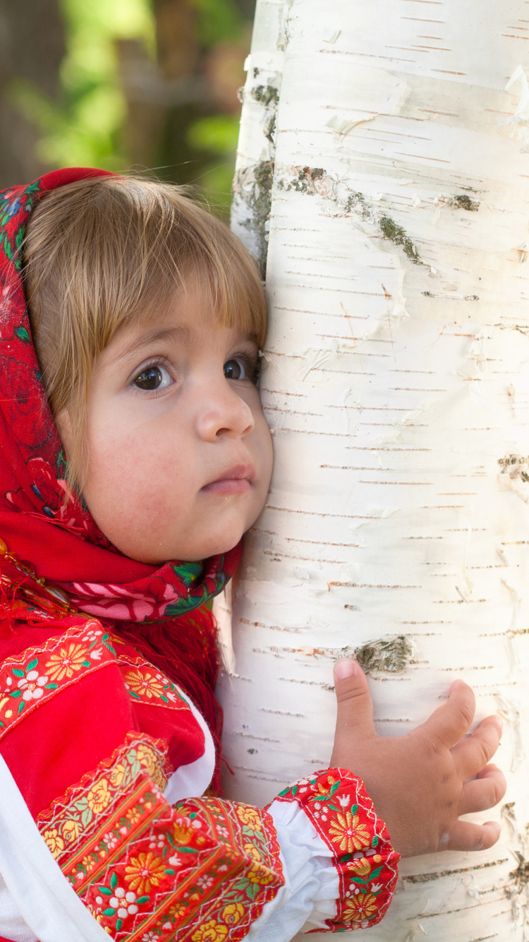 Little Russian Girl And Birch Tree screenshot #1 750x1334
