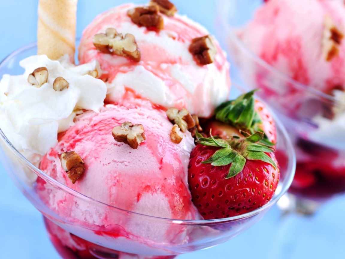 Das Strawberry Ice Cream Wallpaper 1152x864